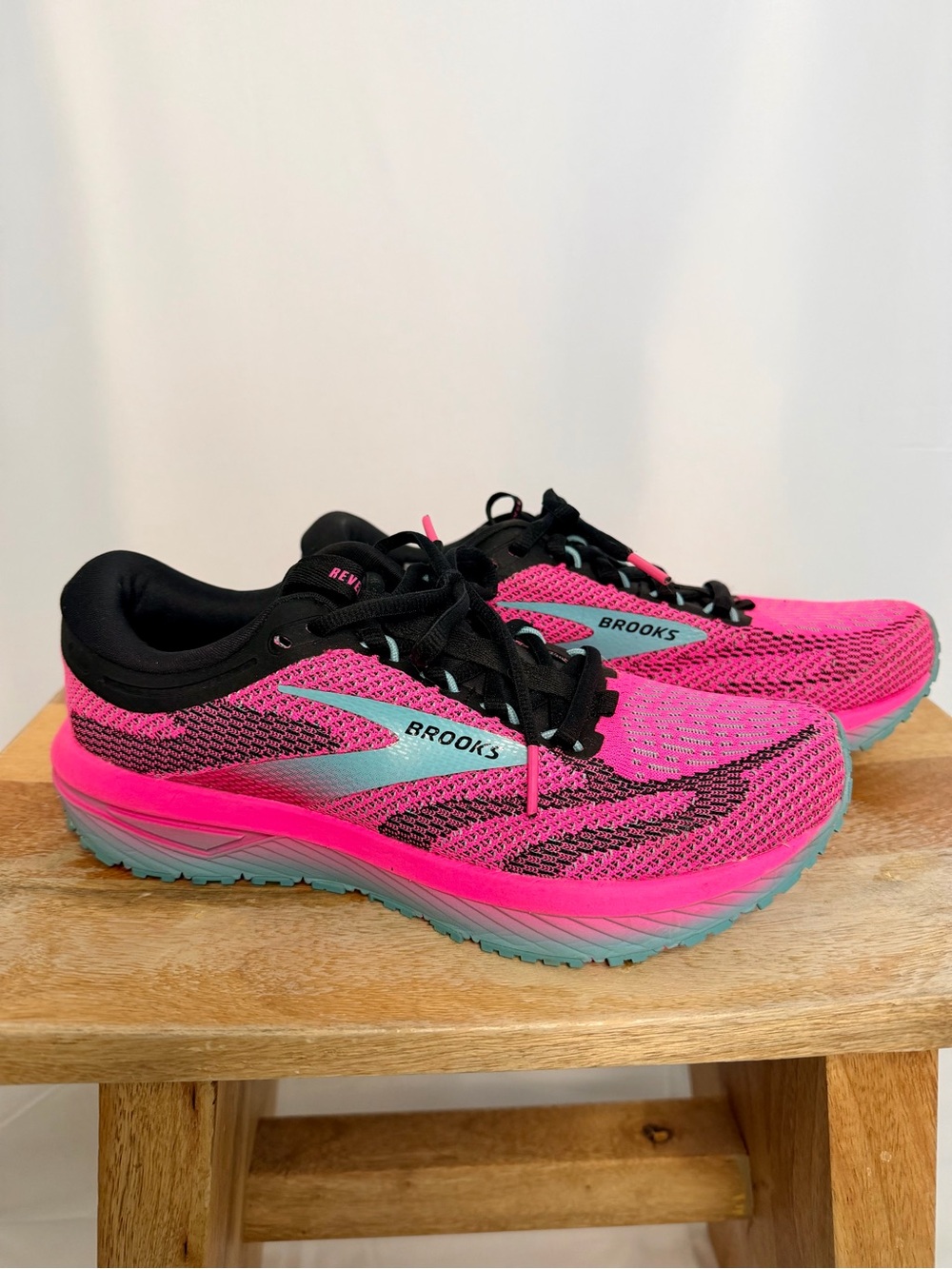 Brooks Women's Hot Pink and Aqua Running Shoes